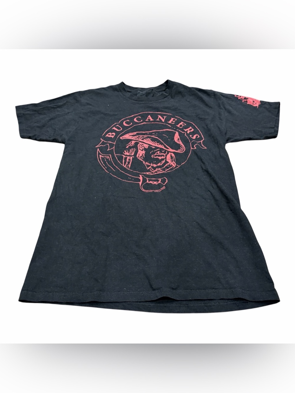 Buccaneers Black Short Sleeve Graphic T-Shirt, Black Red, Adult Size Medium